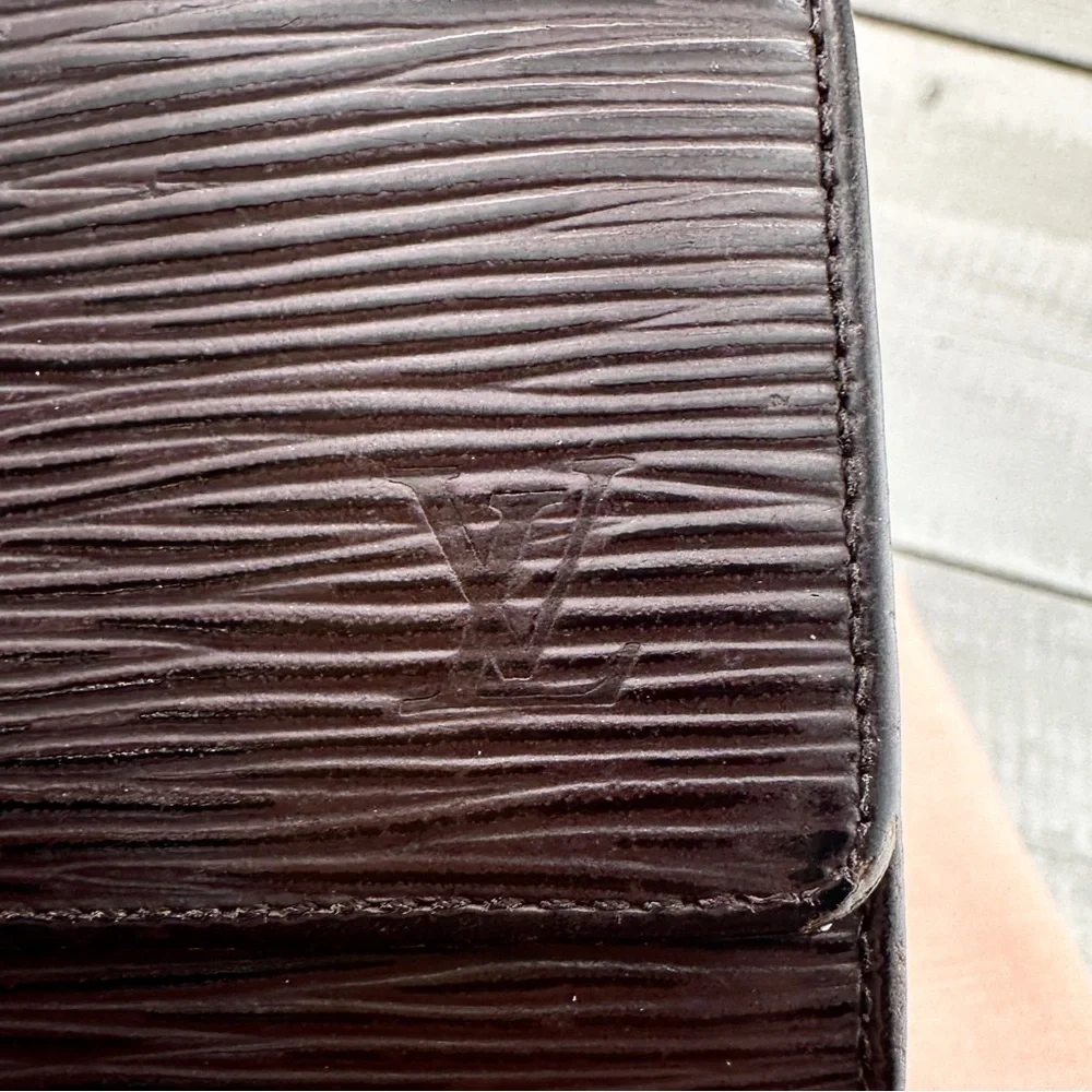 Louis Vuitton authentic louis